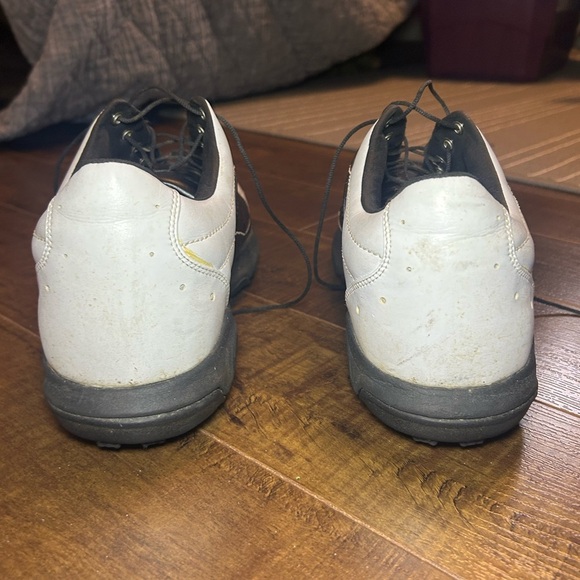 Rare vintage Oakley leather golf shoes with spikes - Picture 5 of 16